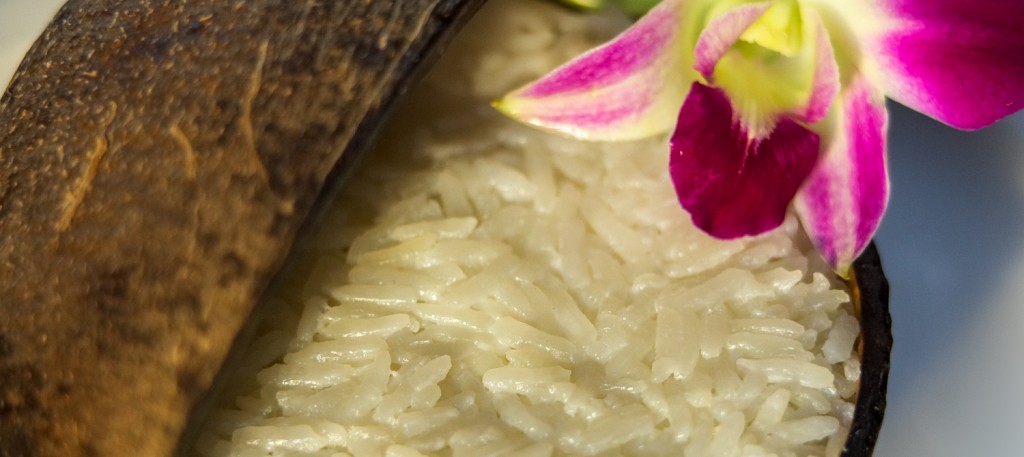 thai-coconut-rice-in-coconut-shell
